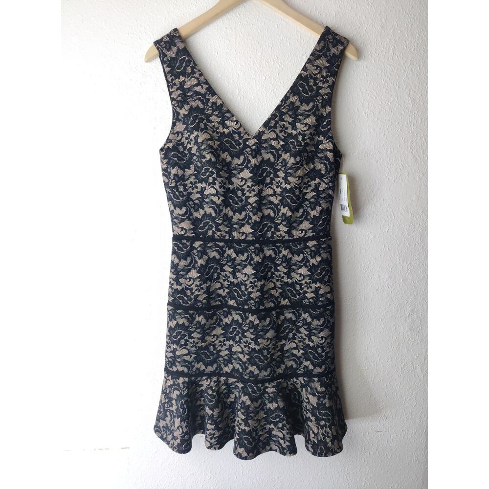 NWT Nicole Miller Artelier Mermaid Trumpet Flounce Ruffled Lace Black Dress 10